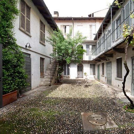 Hbhall Navigli 2 Apartment Milan Bagian luar foto