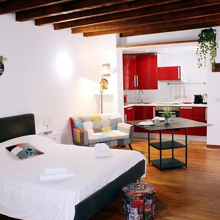 Hbhall Navigli 2 Apartment Milan Bagian luar foto