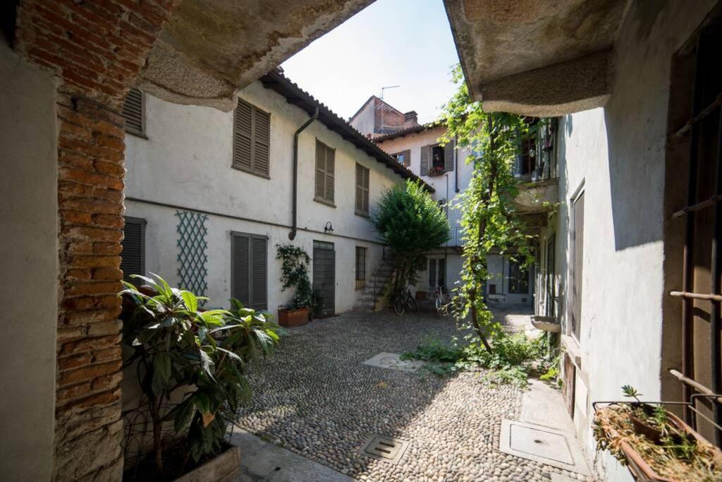 Hbhall Navigli 2 Apartment Milan Bagian luar foto