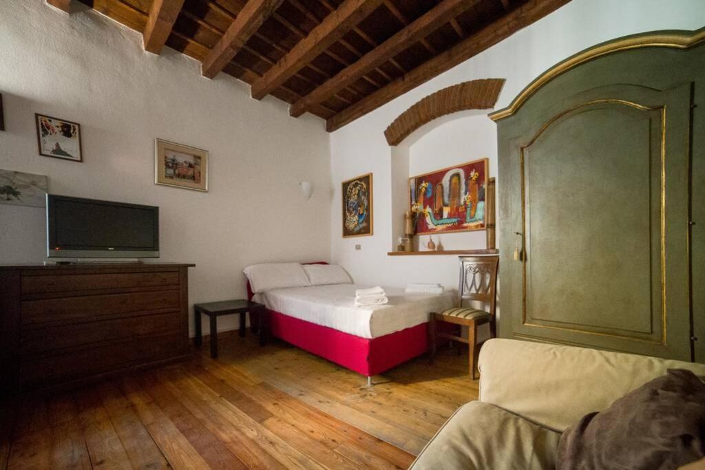Hbhall Navigli 2 Apartment Milan Bagian luar foto
