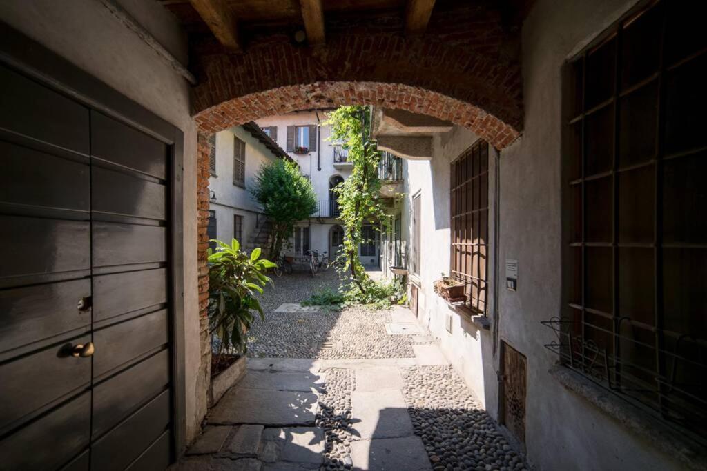 Hbhall Navigli 2 Apartment Milan Bagian luar foto