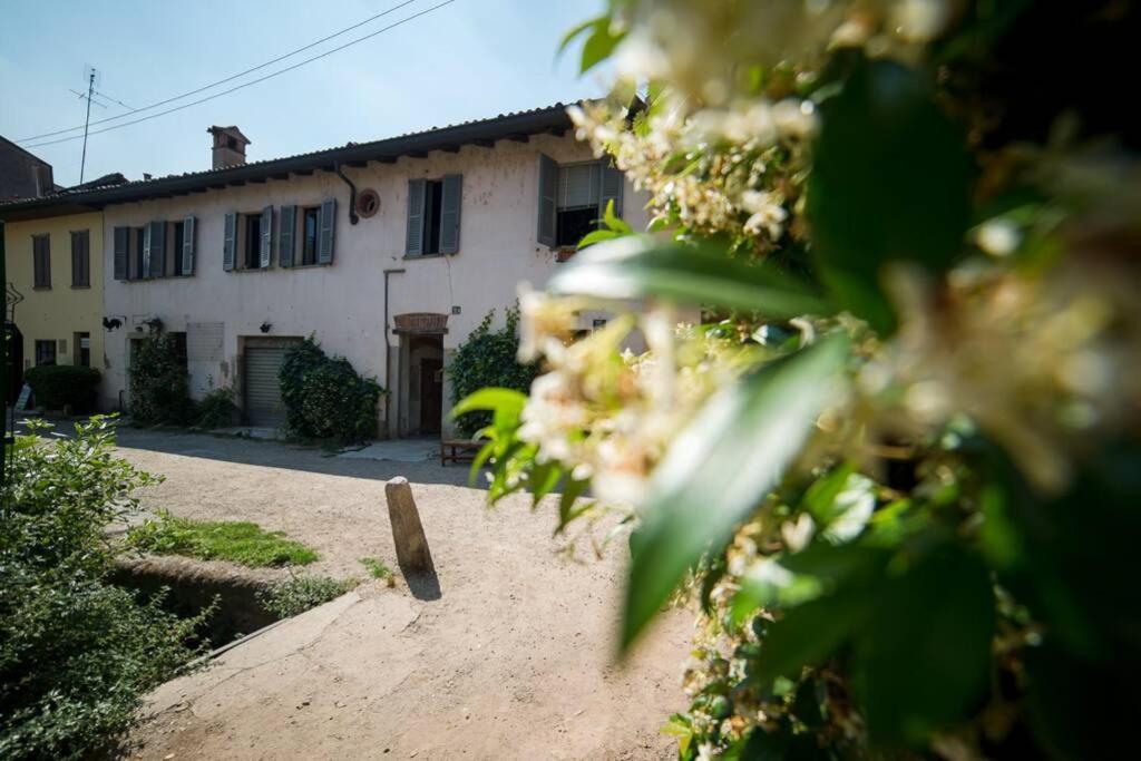 Hbhall Navigli 2 Apartment Milan Bagian luar foto