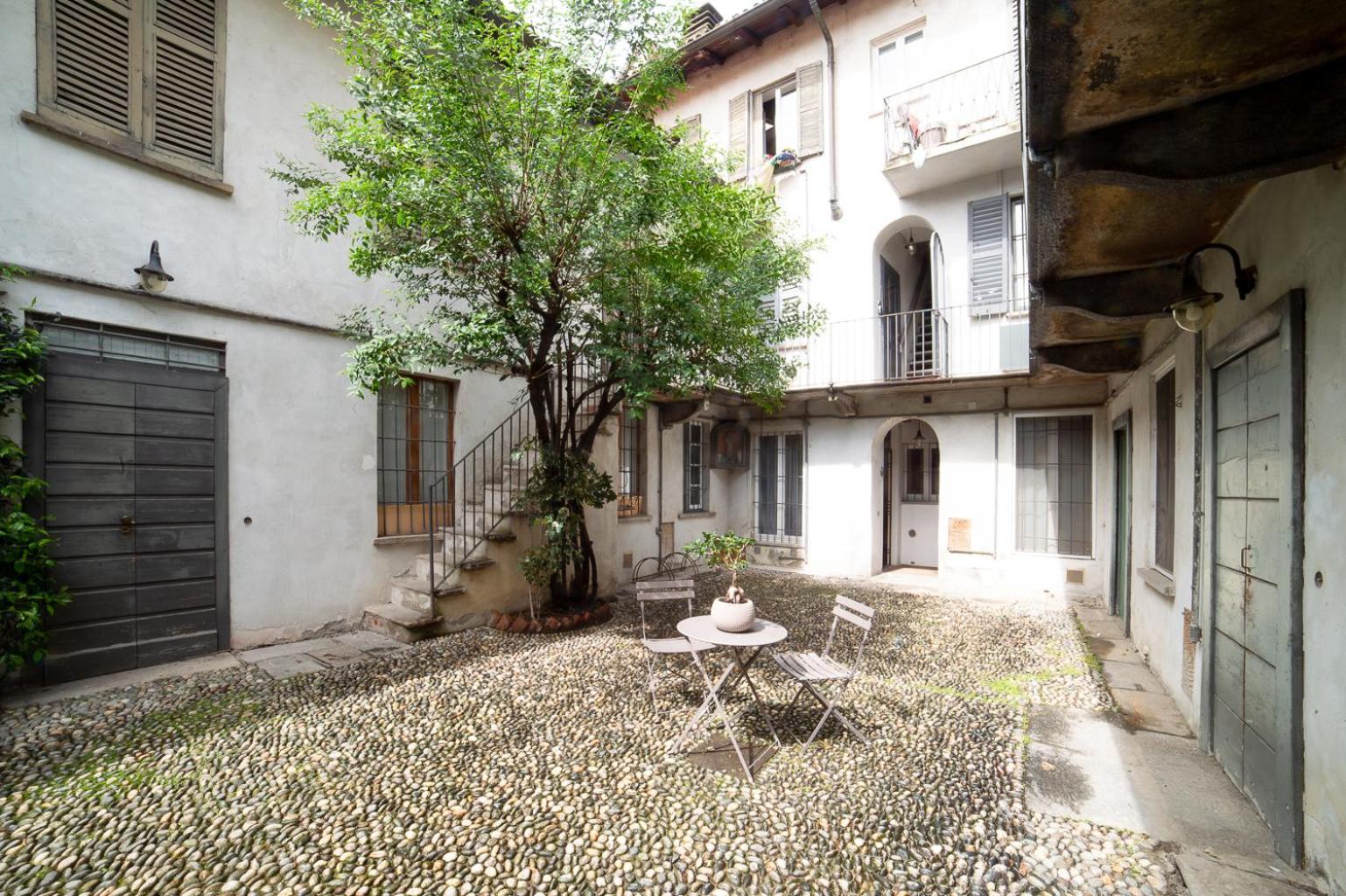 Hbhall Navigli 2 Apartment Milan Bagian luar foto